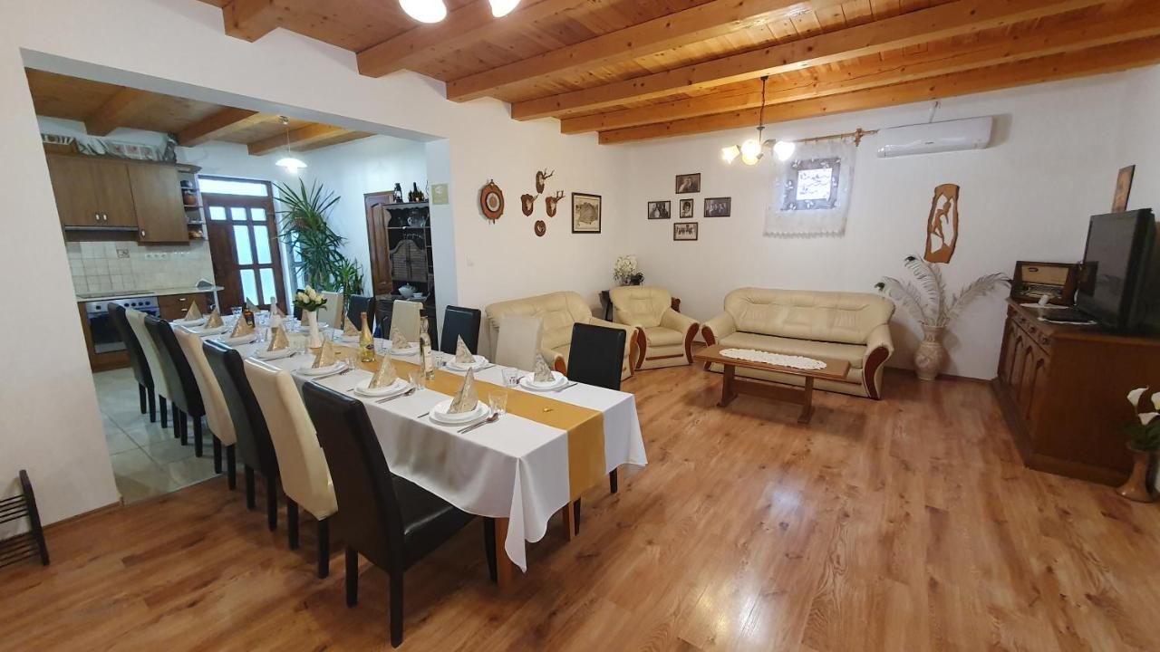 Hotel Kekszilva Vendeghaz Pap Exterior foto
